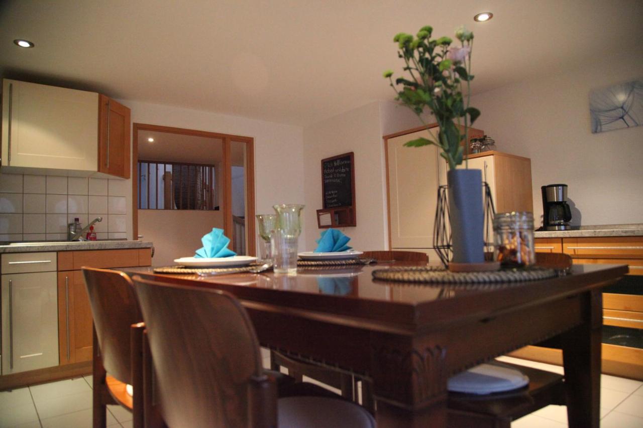 Wunderschoene Dachgeschoss - Maisonette Rostock Zewnętrze zdjęcie
