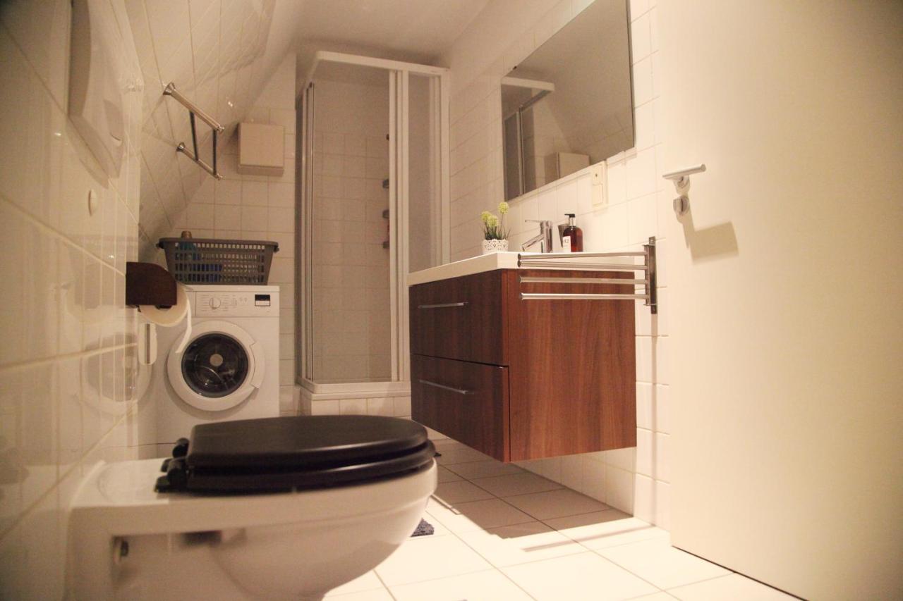 Wunderschoene Dachgeschoss - Maisonette Rostock Zewnętrze zdjęcie