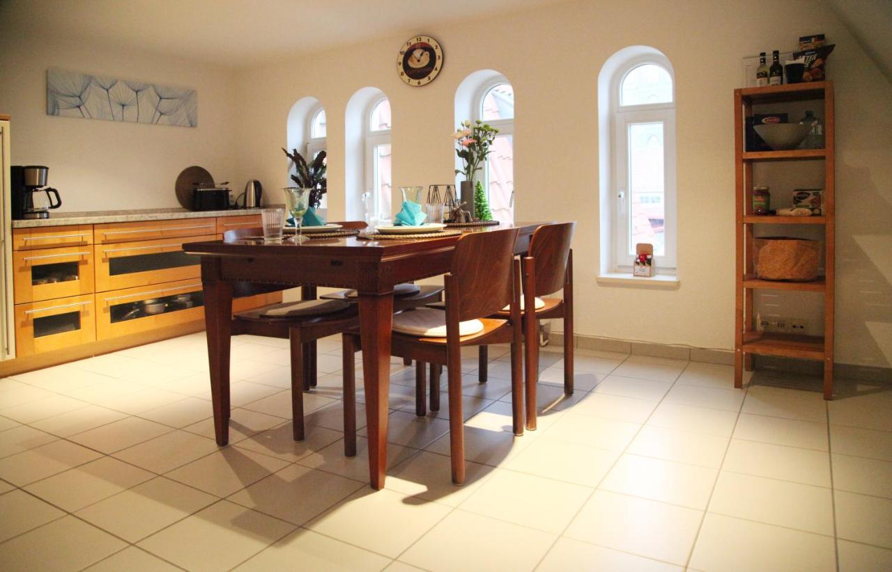 Wunderschoene Dachgeschoss - Maisonette Rostock Zewnętrze zdjęcie