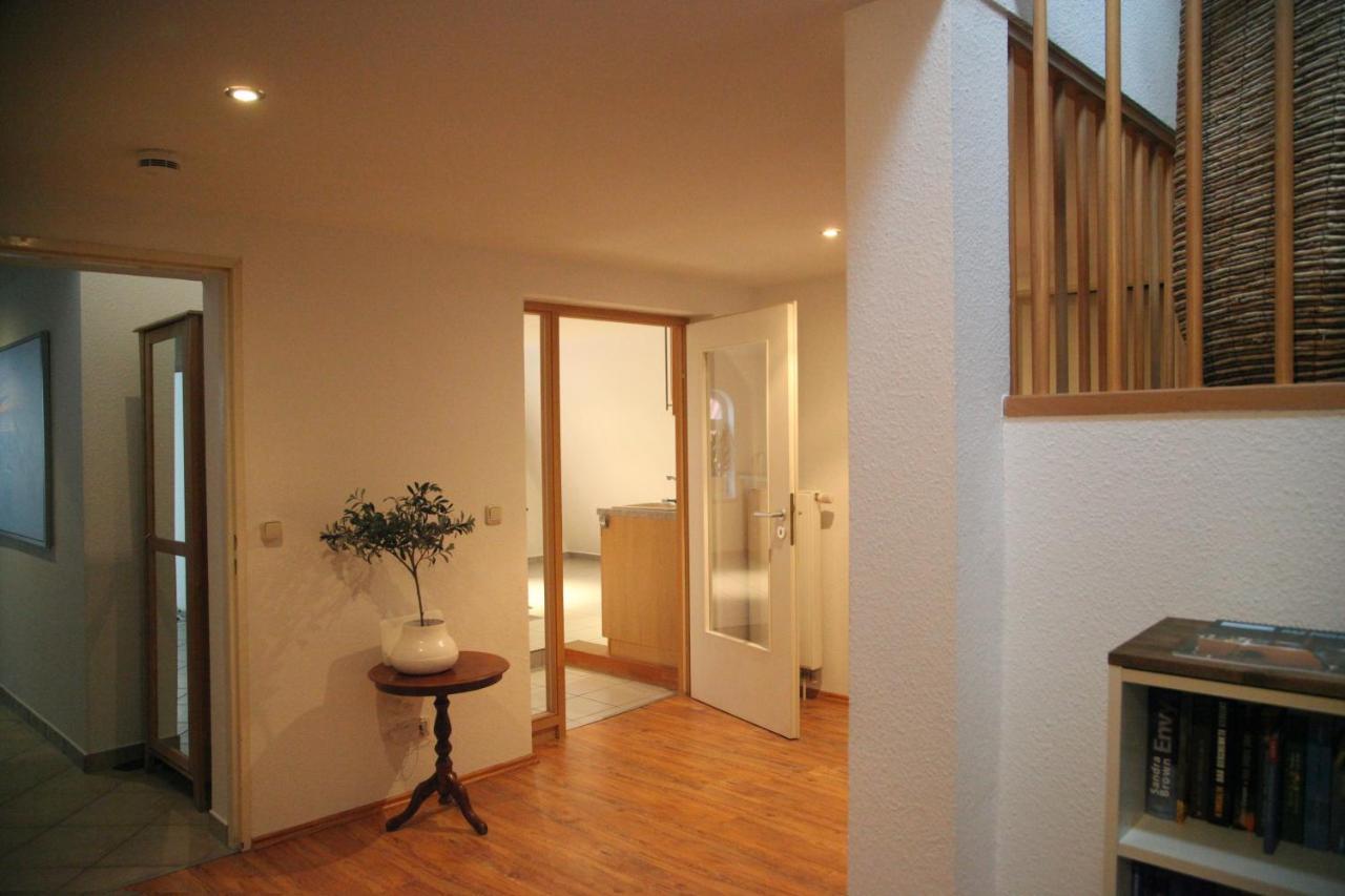 Wunderschoene Dachgeschoss - Maisonette Rostock Zewnętrze zdjęcie